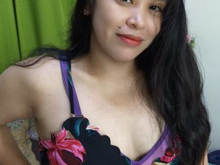 IshahSoliman's Cam live sex teen Profile Image